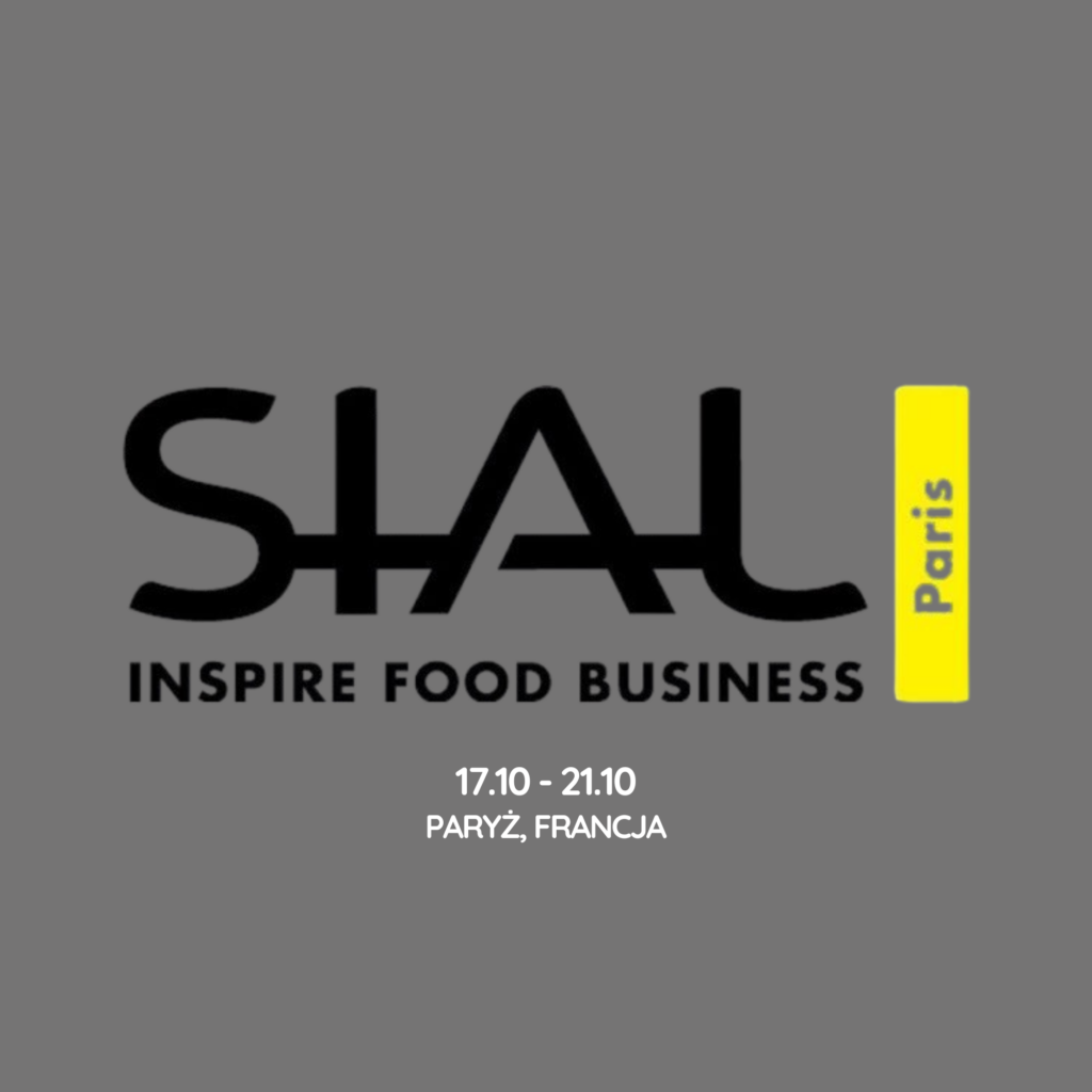 Red Beige Minimal Simple Typographic Chic Logo (3)